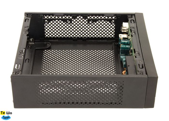 Корпус Chieftec COMPACT IX-03B-OP miniITX, без БЖ, SLIM FF IX-03B-OP фото